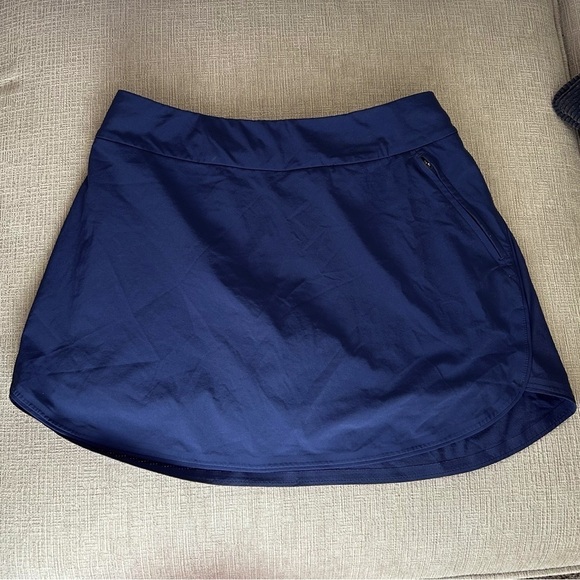 Outdoor Voices The Exercise 3" Skort in Navy | Size XS - Picture 3 of 9